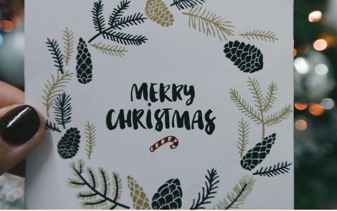 Sending holiday cards? Avoid these 3 common grammatical mistakes.