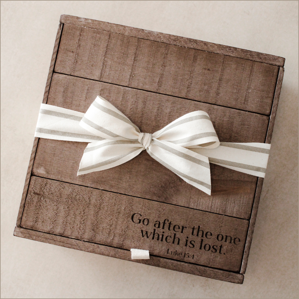 Stained Keepsake Gift Box w/ Engraving